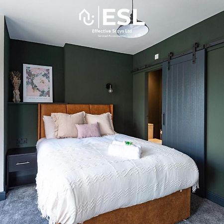 Central 5 Bedroom Townhouse Perfectly Located 2 Mins Walk From The Train Station Chester Exterior photo